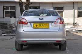 福特嘉年华三厢1.3L手动风尚型