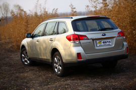 2010款斯巴鲁新傲虎深度测试