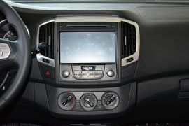 2016款东风风神AX3 1.5L手动尚酷型