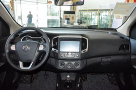 2016款东风风神AX3 1.5L手动尚酷型
