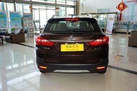 2016款东风风神AX3 1.5L手动尚酷型