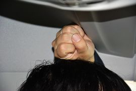 前排头部空间