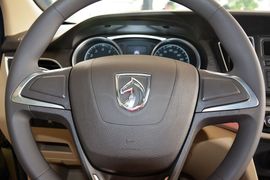 2016款宝骏730 1.5L手动标准型 5座