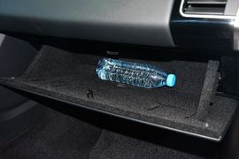 2016款路虎揽胜运动版2.0 GTDI HSE