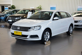 2015款大众朗行1.6L自动风尚型
