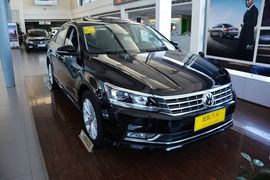 2016款大众帕萨特330TSI御尊版