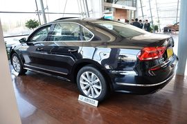 2016款大众帕萨特330TSI御尊版