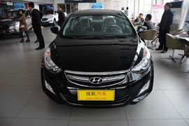 2015款现代朗动1.6L自动尊贵型
