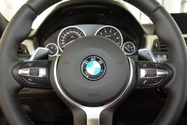 2016款宝马320i M运动型