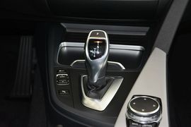 2016款宝马320i M运动型