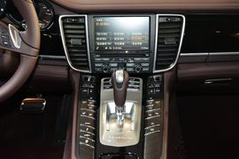 2016款保时捷Panamera Edition 3.0T