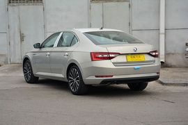 2016款斯柯达速派330TSI DSG智行版