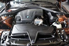 2016款宝马320i时尚型