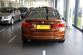 2016款宝马320i时尚型