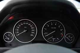 2016款宝马320i时尚型