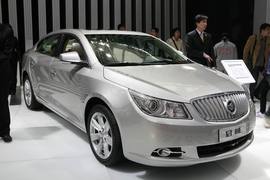 别克君越车展实拍