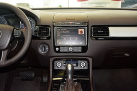 2016款大众途锐3.0TSI舒适型