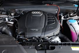 2016款奥迪A4L 35TFSI 典藏版 自动标准型