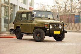 2016款北汽制造BJ212 2.0L三角门四驱豪华型国V