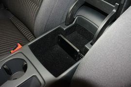 2016款奥迪A4L 35TFSI 典藏版 自动标准型