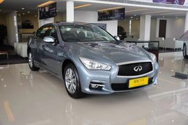 2016款英菲尼迪Q50L 2.0T舒适版
