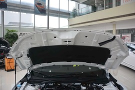 2016款本田思域 220TURBO自动尊耀版