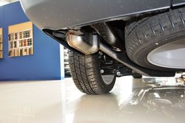 2016款路虎第四代发现 3.0 V6 SC征峰限量版