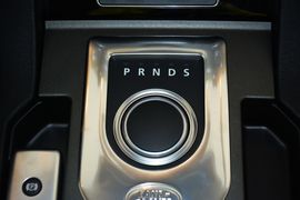 2016款路虎第四代发现 3.0 V6 SC征峰限量版