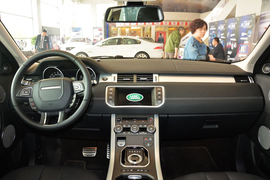 2015款路虎揽胜极光2.0T 五门智耀版