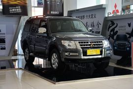 2016款三菱帕杰罗3.0L自动尊贵版 国V
