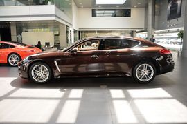 2016款保时捷Panamera 4 Executive Edition 3.0T
