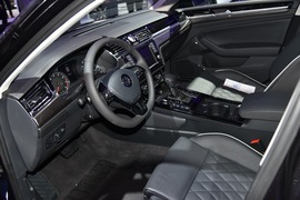 2016款大众辉昂480 V6 四驱旗舰版