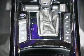 2016款大众辉昂480 V6 四驱旗舰版