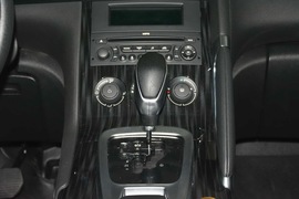 2015款标致3008 2.0L自动经典版