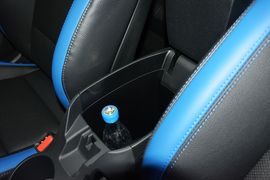 2015款现代Veloster飞思 1.6T自动豪华版