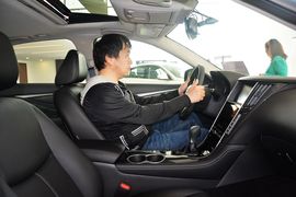 2016款英菲尼迪Q50L 2.0T悦动版