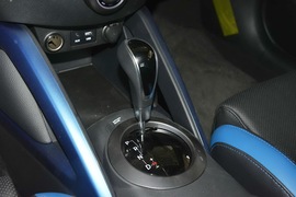 2015款现代Veloster飞思 1.6T自动豪华版