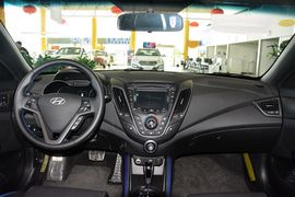 2015款现代Veloster飞思 1.6T自动豪华版
