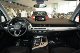 2016款奥迪Q7 45TFSI技术型