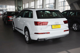 2016款奥迪Q7 45TFSI技术型