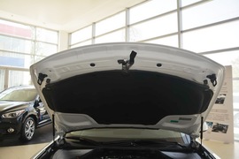 2015款英菲尼迪Q70L 2.5L精英版