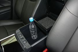 2015款英菲尼迪Q70L 2.5L精英版