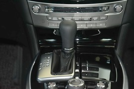 2015款英菲尼迪Q70L 2.5L精英版