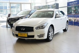 2015款英菲尼迪Q70L 2.5L精英版