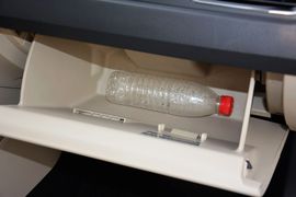 手套箱空间