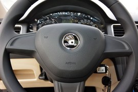 2016款斯柯达昕锐1.6L手动前行版