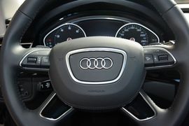 2016款奥迪A8L 45TFSI quattro豪华型