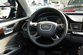 2016款奥迪A8L 45TFSI quattro豪华型