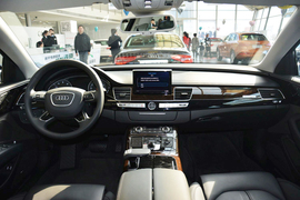 2016款奥迪A8L 45TFSI quattro豪华型