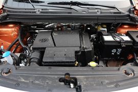 2016款中华V3 1.5L自动精英型